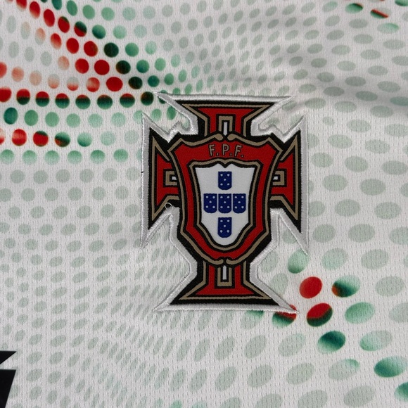 Puma Cristiano Ronaldo #7 Portugal 2025 Away Soccer Jersey Size L - Picture 9 of 10